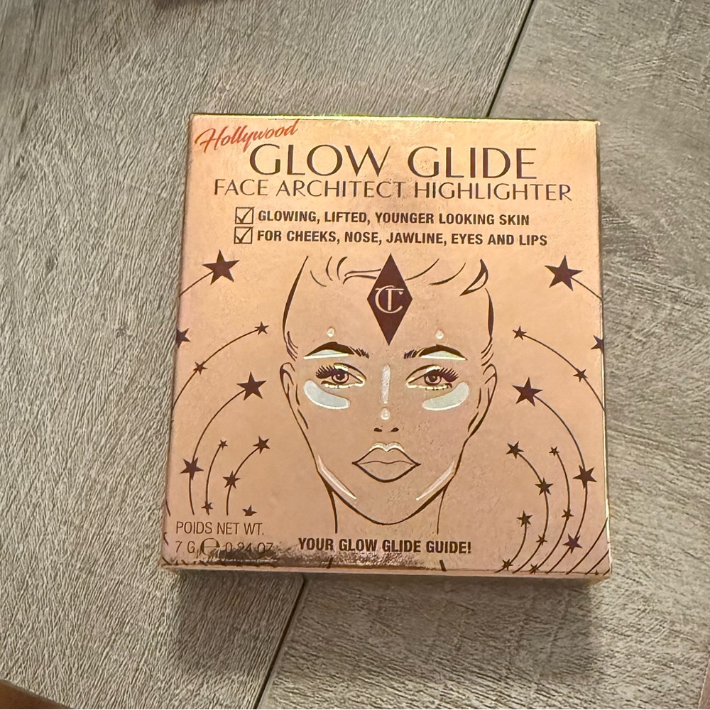 Charlotte Tilbury Glow Glide Face Architect Highlighter - Gold